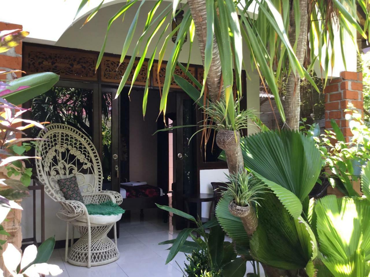 Gili Nyepi Hotel Gili Trawangan Exterior photo